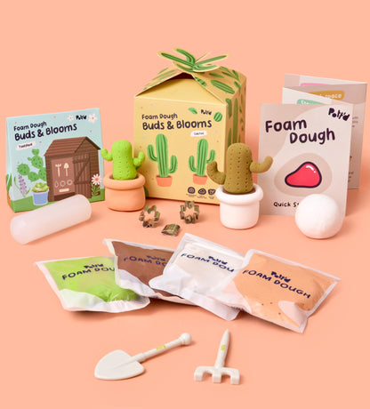Buds & Blooms: Cactus